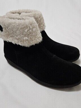 Vionic Magnolia Ruth Black Suede Ankle Boot 11 M Weather Resistant Zip Comfort